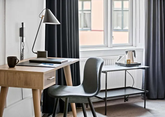 Western Hebron Hotel