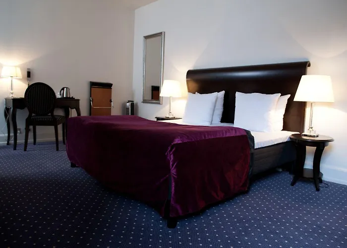 Western Hebron Hotel