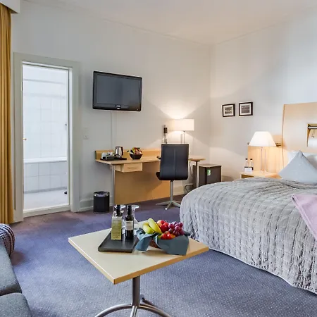 Hotel Western Hebron 3*